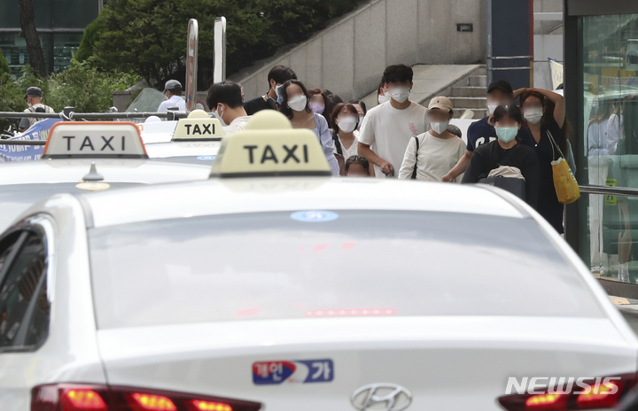 청주시, 택시요금 읍·면 복합할증 개편…9월 최종안 확정