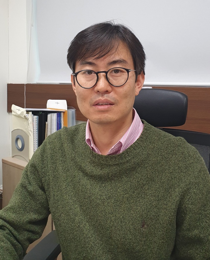 [수원=뉴시스] 김동욱 경기대학교 입학처장. (사진=경기대 제공) 2022.09.13. photo@newsis.com *재판매 및 DB 금지