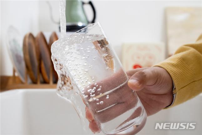 [서울=뉴시스]수돗물 사진. (사진=서울시 제공). 2022.09.20. photo@newsis.com