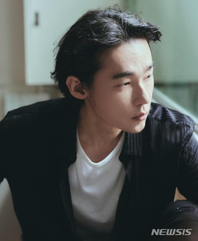 [서울=뉴시스] 허지웅. 2022.09.17. (사진 = 인스타그램 캡쳐) photo@newsis.com*재판매 및 DB 금지