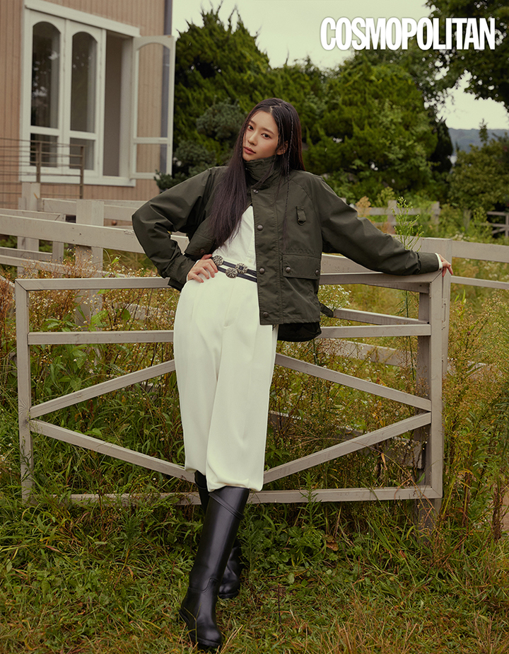 [서울=뉴시스]김민주 2022.09.19 (사진=코스모폴리탄) photo@newsis.com *재판매 및 DB 금지&nbsp; *재판매 및 DB 금지