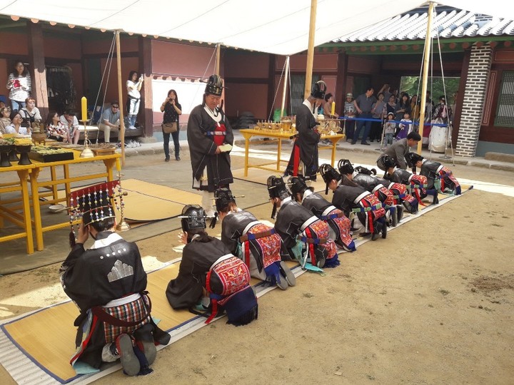 [서울=뉴시스]2019년도 종묘대제 제수진설 체험행사 (사진=문화재청 제공) 2022.09.20. photo@newis.scom *재판매 및 DB 금지