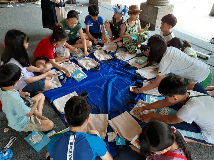 [서울=뉴시스] 2019년 고궁청소년문화학교 운영 (사진=문화재청 제공) 2022.09.20. photo@newsis.com *재판매 및 DB 금지