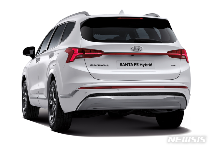 [서울=뉴시스]현대자동차 '2023 싼타페'.(사진=현대자동차 제공) 2022.9.20 photo@newsis.com