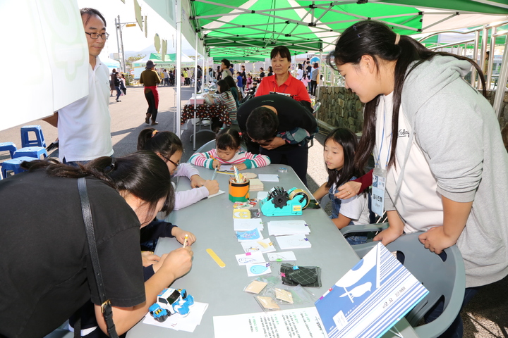금산기적의도서관은 24일 '오감여행 in BOOK’ 주제의 책 축제를 연다. 2022. 09. 20 금산군 *재판매 및 DB 금지