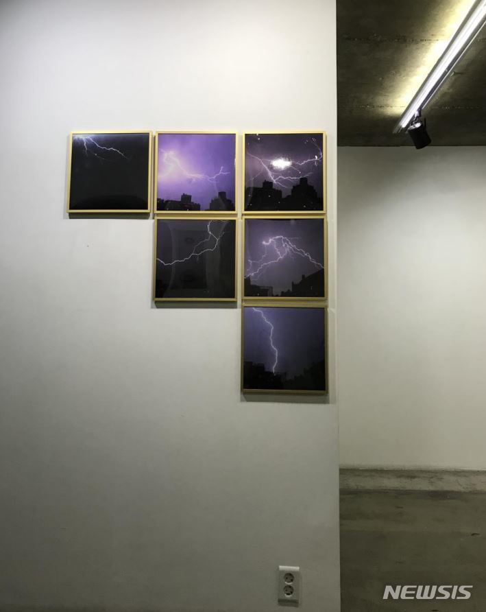 [서울=뉴시스]한무권, The Shape of Electricity - Lightening, 2020, 32x32 cm each, 6 pieces