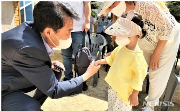 [군포 뉴시스] 민생 방문 현장에 나선 하은호 군포시장. (사진=뉴시스 DB). *재판매 및 DB 금지
