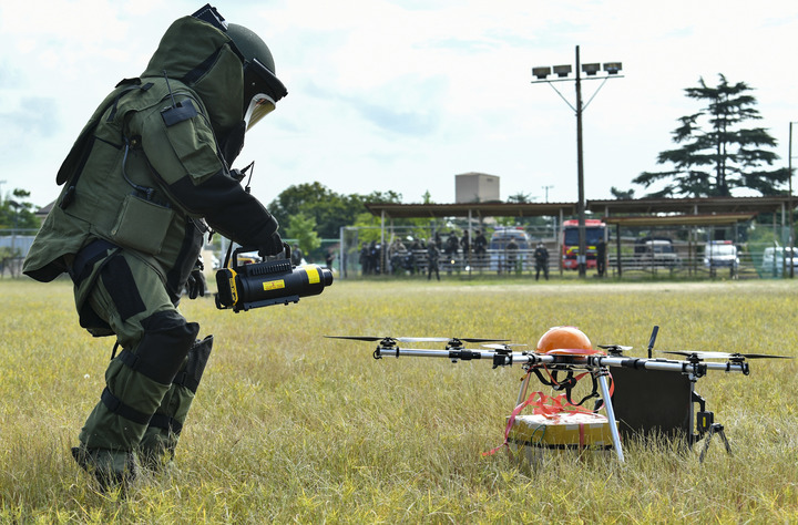 [대구=뉴시스] 공군 제11전투비행단은 대구기지 미군 지역에서 발생한 테러 상황을 가정해 ‘한·미 연합 대테러 훈련’을 했다. (사진 = 공군 제11전투비행단 제공) 2022.09.22. photo@newsis.com *재판매 및 DB 금지
