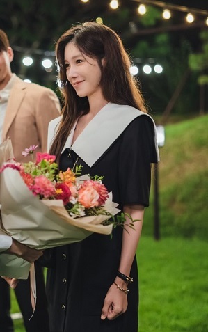 [서울=뉴시스] '레이디' 이지아 스틸컷.2022.09.22. (사진 = tvN 제공) photo@newsis.com *재판매 및 DB 금지
