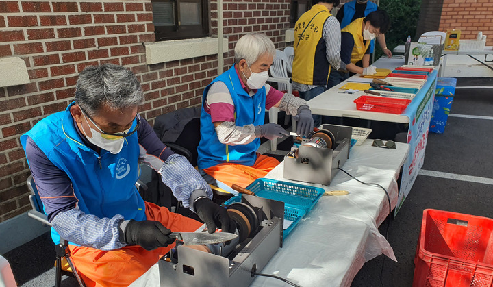 [곡성=뉴시스] 전남 곡성군은 죽곡면 원달마을에서 2022년 21차 찾아가는 희망복지 기동서비스를 진행했다고 22일 밝혔다. (사진=곡성군청 제공). photo@newsis.com *재판매 및 DB 금지