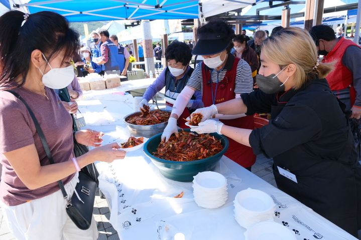 '특별한 가을 낭만' 영동 상촌 자연산버섯 축제 성료