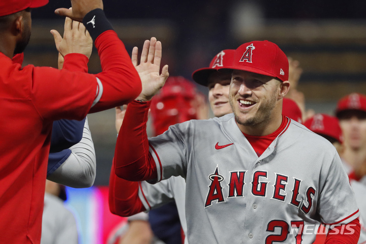 [미니애폴리스=AP/뉴시스] LA 에인절스 마이크 트라우트. 2022.09.24.