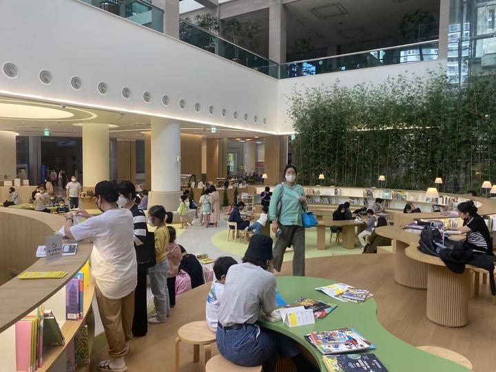 [부산=뉴시스] ‘부산시청 들락날락’ 개관을 기념해 24일, 25일 주말 이틀간 열린 어린이 축제에 3000여 명이 참가했다.(사진=부산시 제공) *재판매 및 DB 금지