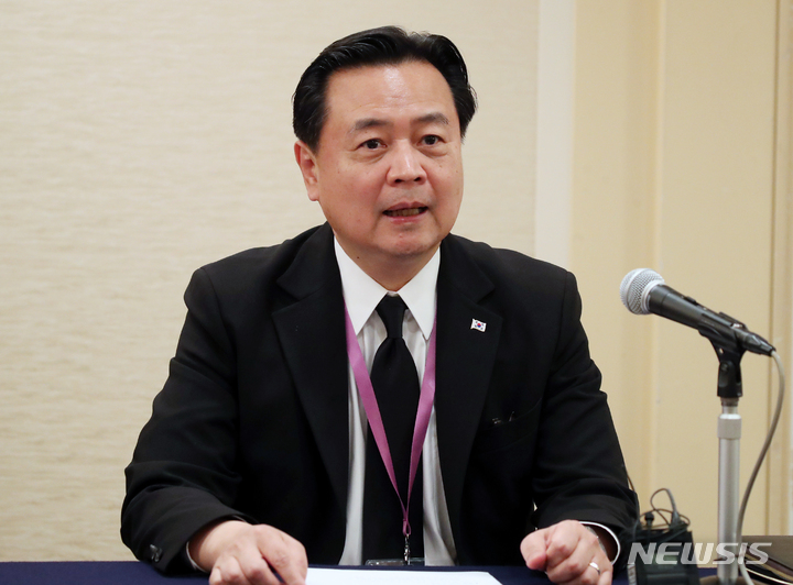 [도쿄=뉴시스] 김명원 기자 = 조현동 외교부1차관이 27일 오전 일본 도쿄 제국호텔에서 한·미 양자회담 결과 브리핑을 하고 있다. 2022.09.27. kmx1105@newsis.com