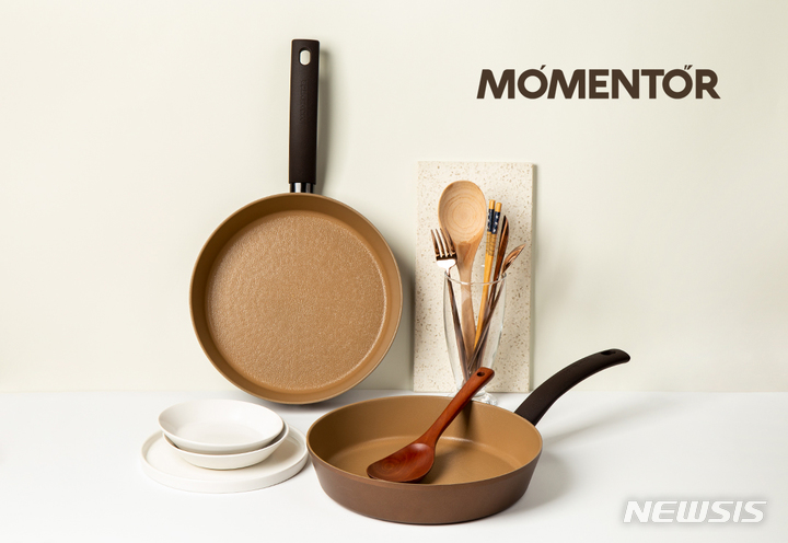 [서울=뉴시스] 코멕스 키친·쿡웨어 브랜드 '모멘토'. (사진=코멕스 제공) 2022.09.29. photo@newsis.com