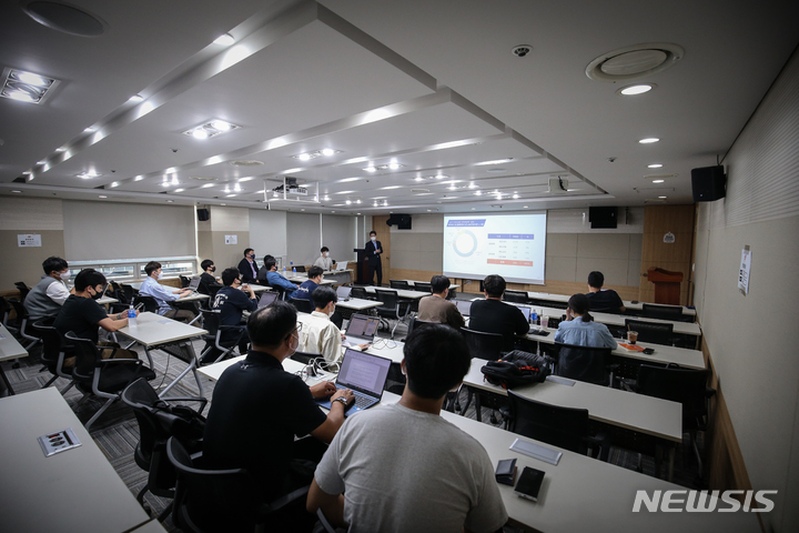 [서울=뉴시스]프로농구 미디어 대상 규칙 설명회 (사진 = KBL 제공)