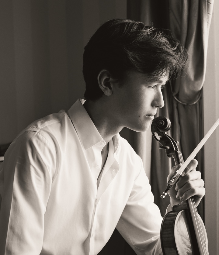 [서울=뉴시스]바이올리니스트 다니엘 로자코비치. (사진=빈체로 제공) 2022.10.01. photo@newsis.com&nbsp; *재판매 및 DB 금지