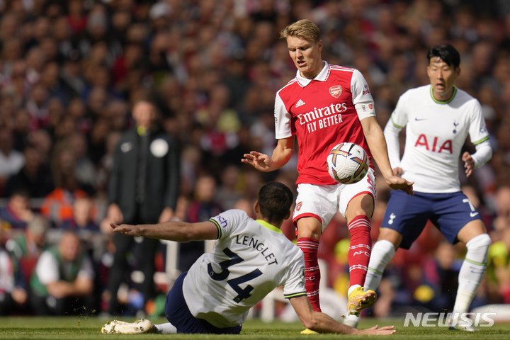 [런던=AP/뉴시스]손흥민, 북런던더비 침묵. 2022.10.01.