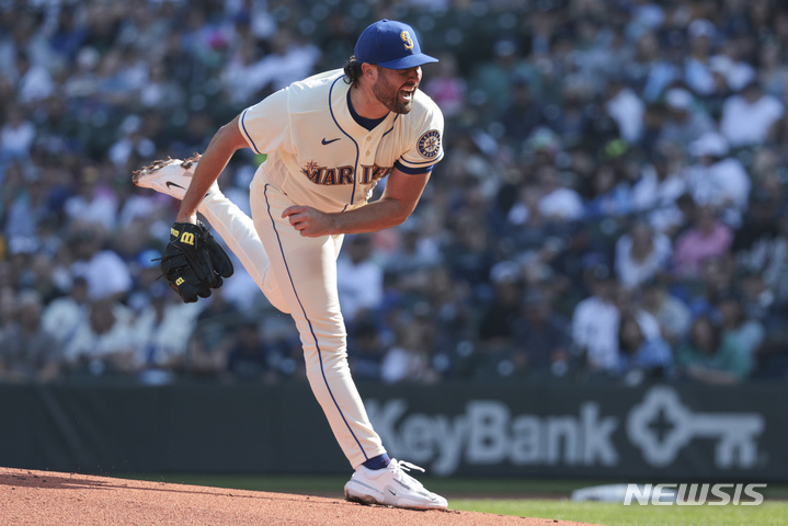 [시애틀=AP/뉴시스] 메이저리그(MLB) 시애틀 매리너스의 로비 레이. 2022.10.03
