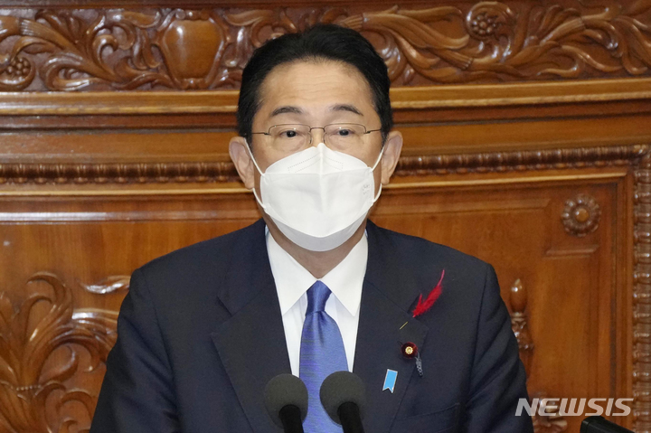 [도쿄=교도·AP/뉴시스]일본 국회에서 연설하는 기시다 후미오 일본 총리. 2022.10.05.