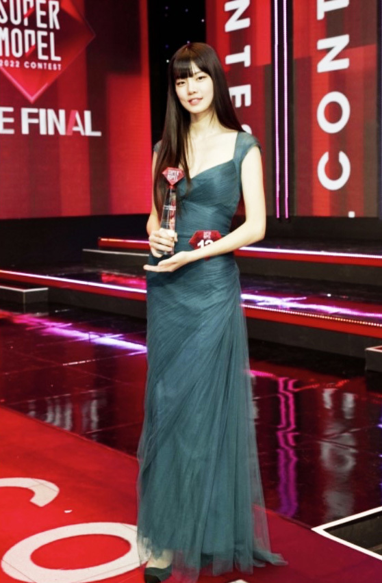 동덕여대 모델과 이주희 학생. 사진 동덕여자대학교 *재판매 및 DB 금지