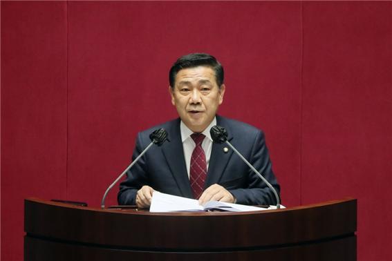 [세종=뉴시스]국회 보건복지위원회 소속 국민의힘 백종헌 의원이 국회에서 발언하고 있다. (사진=백종헌 의원실 제공) 2022.10.05. photo@newsis.com *재판매 및 DB 금지