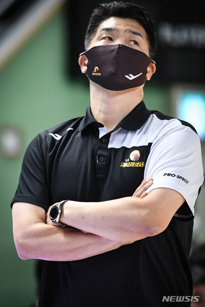 [서울=뉴시스]프로농구 창원 LG 조상현 감독 (사진 = KBL 제공)