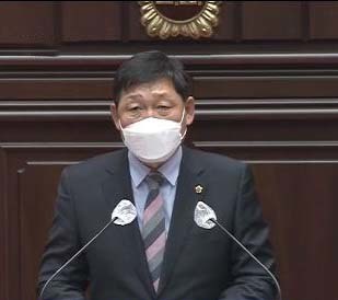 [부산=뉴시스] 부산시의회 행정문화위원회 박희용 의원(국민의힘·부산진구1)이 7일 열린 제309회 임시회에서 5분 자유발언을 하고 있다. (사진=박희용 의원 제공) *재판매 및 DB 금지