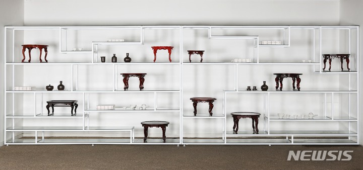 [전주=뉴시스]윤난슬 기자 = 한국전통문화전당은 전주공예품전시관이 오는 23일까지 국립무형유산원·한국문화재재단과 함께 '소반, 차림' 특별전을 진행한다고 8일 밝혔다.(사진=전당 제공)