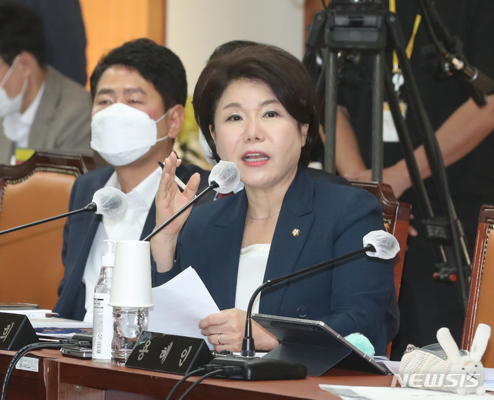 [서울=뉴시스] 고범준 기자 = 지난 7일 조은희 국민의힘 의원. (공동취재사진) 2022.10.12. photo@newsis.com