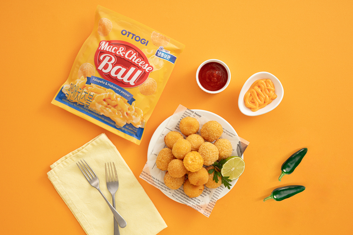 "한 입에 쏙"…오뚜기, 바삭하고 진한 '맥앤치즈볼' 출시
