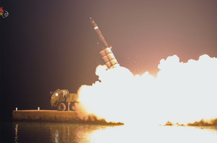 [서울=뉴시스] 조선중앙TV는 김정은 북한 국무위원장이 지난달 25일부터 이달 9일까지 인민군 전술핵운용부대 등의 군사훈련을 지도했다고 11일 보도했다. (사진=조선중앙TV 캡처) 2022.10.11. photo@newsis.com *재판매 및 DB 금지