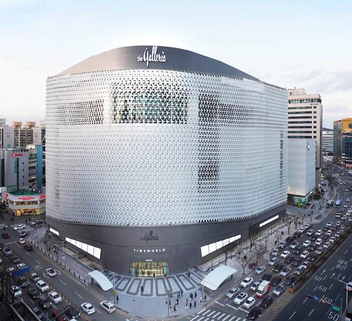 갤러리아타임월드 백화점. 2022. 10. 12 *재판매 및 DB 금지