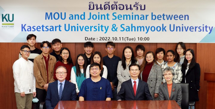 앞줄 왼쪽부터 삼육대 고원배 과학기술대학장, 태국 까셋삿대 큰손스리쿨나트 교수,삼육대 김일목 총장, 김현희 부총장, 뒷줄은 양교 연구원. 사진 삼육대 *재판매 및 DB 금지