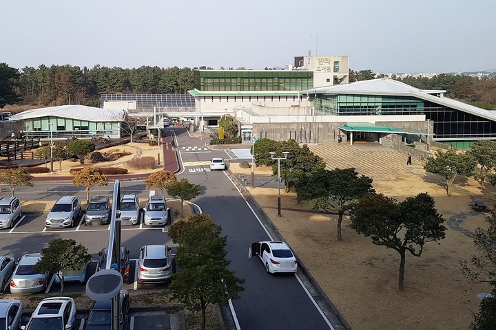 [제주=뉴시스] 제주도 한라도서관. (사진=뉴시스 DB). photo@newsis.com  *재판매 및 DB 금지