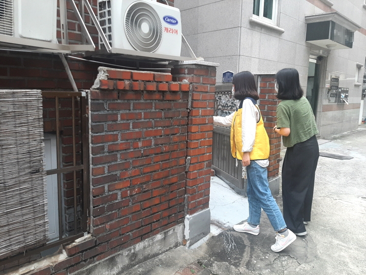 [서울=뉴시스]도봉구 통합돌봄복지 가정 방문.(사진=도봉구 제공) *재판매 및 DB 금지