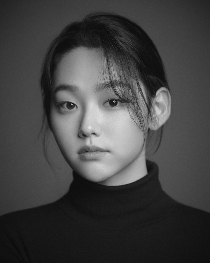 [서울=뉴시스] 강미나 프로필.2022.10.18.(사진 = 젤리피쉬엔터테인먼트 제공) photo@newsis.com *재판매 및 DB 금지