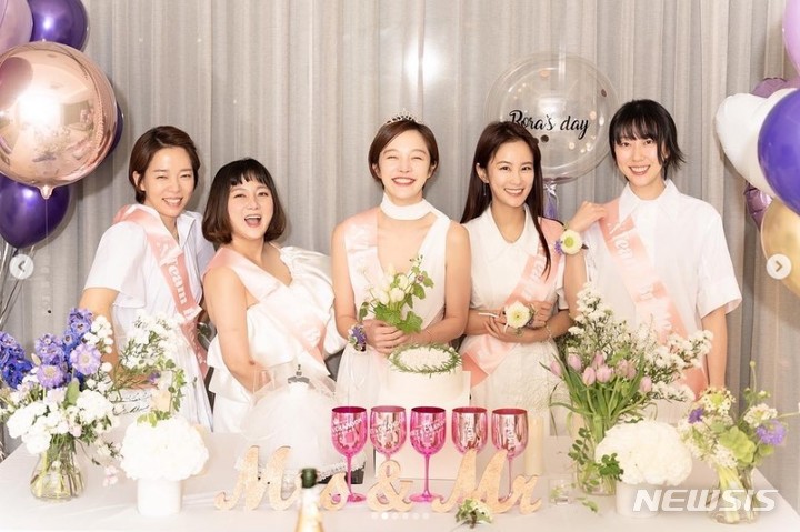 [서울=뉴시스] 왼쪽부터 정이랑, 박나래, 황보라, 김지민. 2022.10.22. (사진 = 황보라 인스타그램 캡쳐) photo@newsis.com*재판매 및 DB 금지