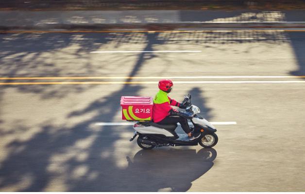 국토부 '소화물배송대행서비스인증사업자' 인증을 받은 '플라이컴퍼니(요기요 익스프레스 등)' (사진 제공=국토부) *재판매 및 DB 금지