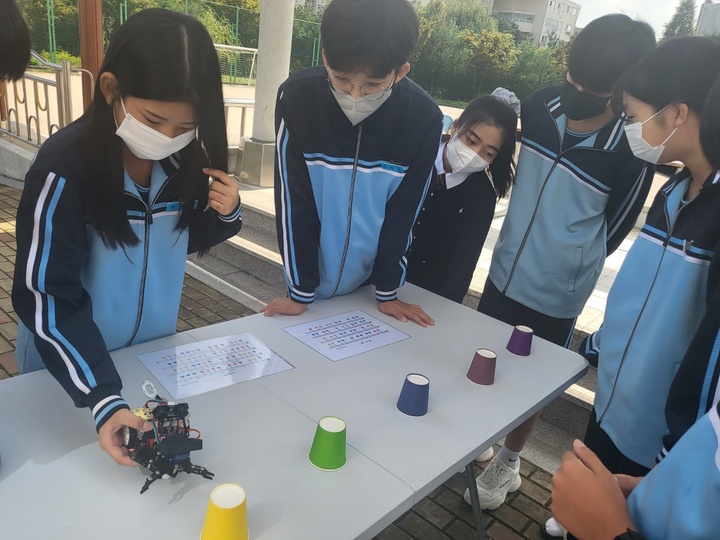 하늘빛중학교, 사제 동행 ‘하늘빛 소프트웨어 교육의 달' 운영 *재판매 및 DB 금지