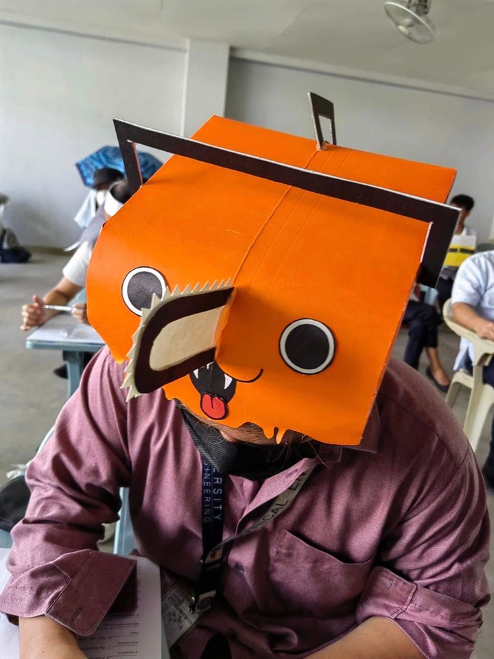 [서울=뉴시스] 애니메이션 캐릭터들을 모티브로 한 가면들 또한 등장했다. (사진출처: 페이스북 캡처) 2022.10.24. *재판매 및 DB 금지