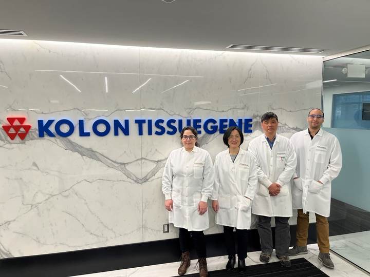 미국 코오롱티슈진 본사 연구원들 (사진=코오롱티슈진 제공) *재판매 및 DB 금지