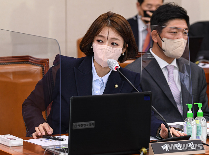 [서울=뉴시스] 최진석 기자 = 배현진 국민의힘 의원. 2022.10.24. (공동취재사진) photo@newsis.com