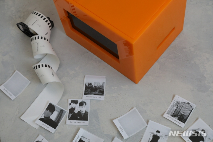 [서울=뉴시스] 매장 설치용 포토박스 '원픽스'. (사진=브라더인터내셔널코리아 제공) 2022.10.25. photo@newsis.com