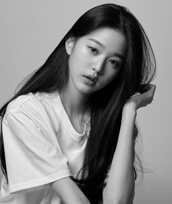 [서울=뉴시스] 아이브 장원영. 2022.10.27. (사진 = 스타쉽엔터테인먼트 제공) photo@newsis.com *재판매 및 DB 금지