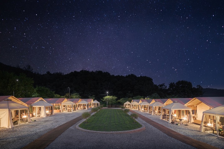 [서울=뉴시스]금호리조트 '아산 스파포레' 잔디광장 (사진=금호석유화학그룹 제공) *재판매 및 DB 금지