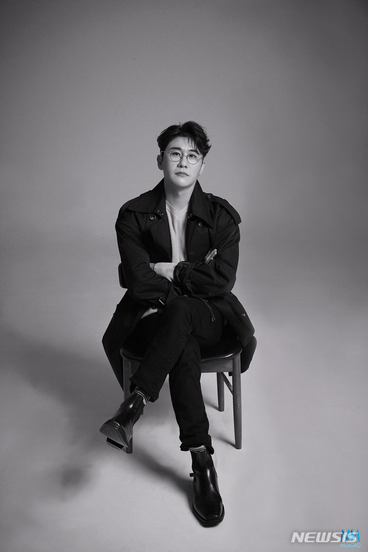 [서울=뉴시스] 영탁. 2022.10.30. (사진 = 밀라그로 제공) photo@newsis.com*재판매 및 DB 금지 