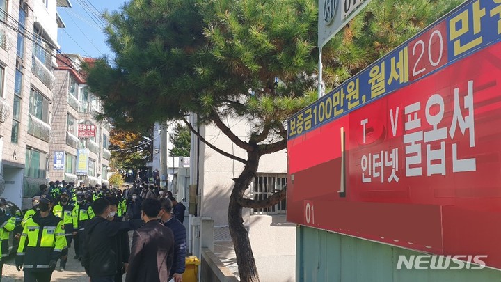 [화성=뉴시스] 연쇄성폭행범 박병화가 거처로 정한 화성시 봉담읍 원룸촌 모습 