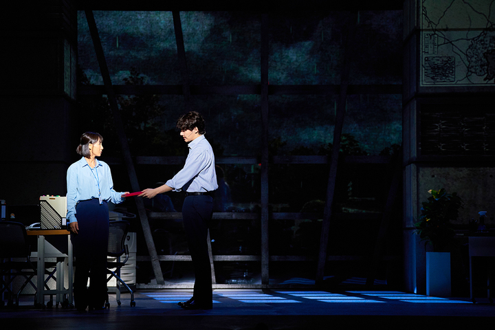 [서울=뉴시스]뮤지컬 '어차피 혼자' 공연 사진. (사진=PL엔터테인먼트 제공) 2022.11.02. photo@newsis.com *재판매 및 DB 금지