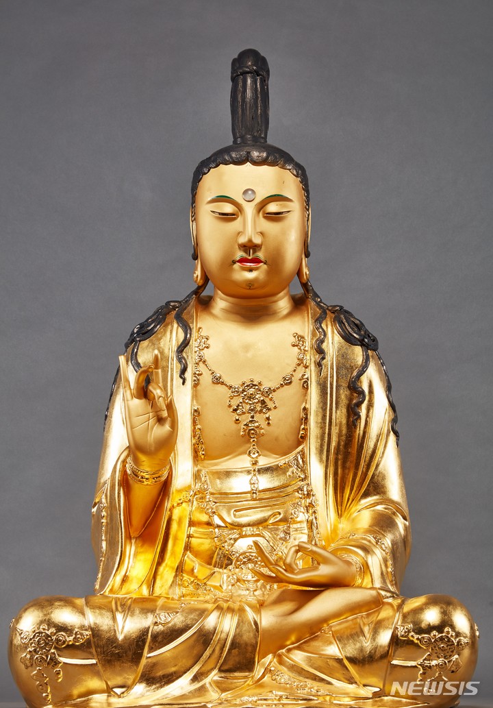 [서울=뉴시스] 안동 봉정사 목조관음보살좌상(고려 1199년, 보물). (사진=불교중앙박물관 제공) 2022.11.02. photo@newsis.com *재판매 및 DB 금지